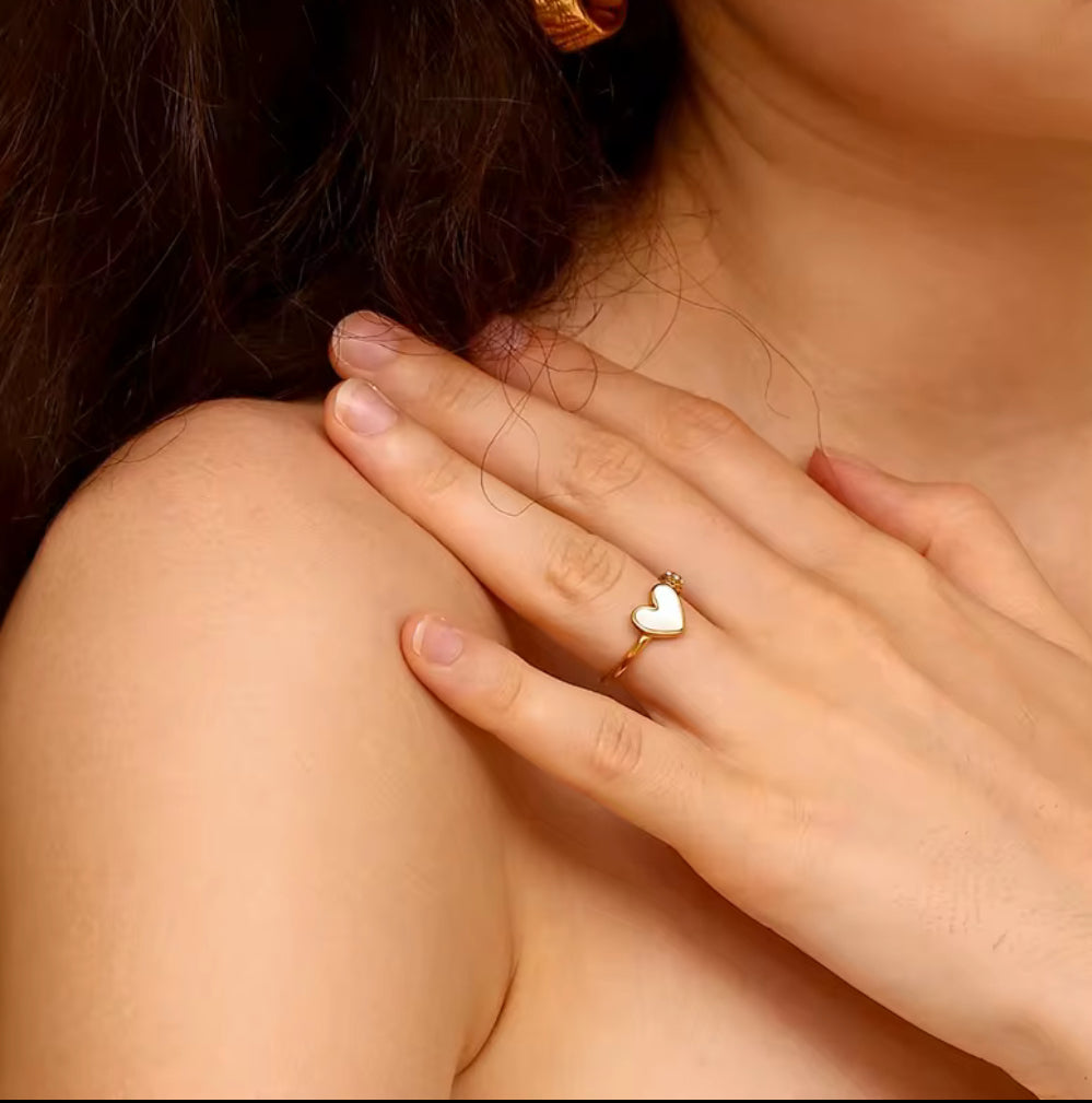 White heart ring 