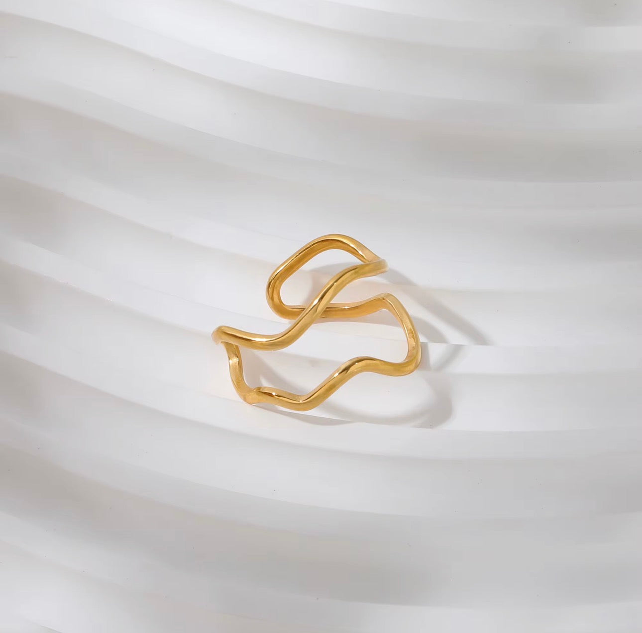 Double-Layer Waved ring