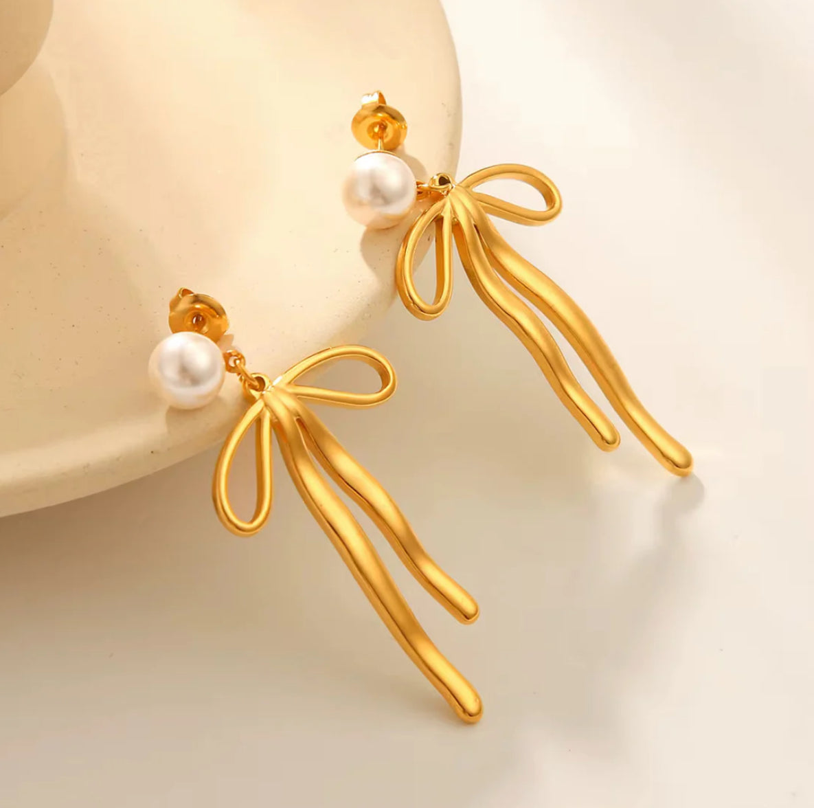 Pearl Bow earrings