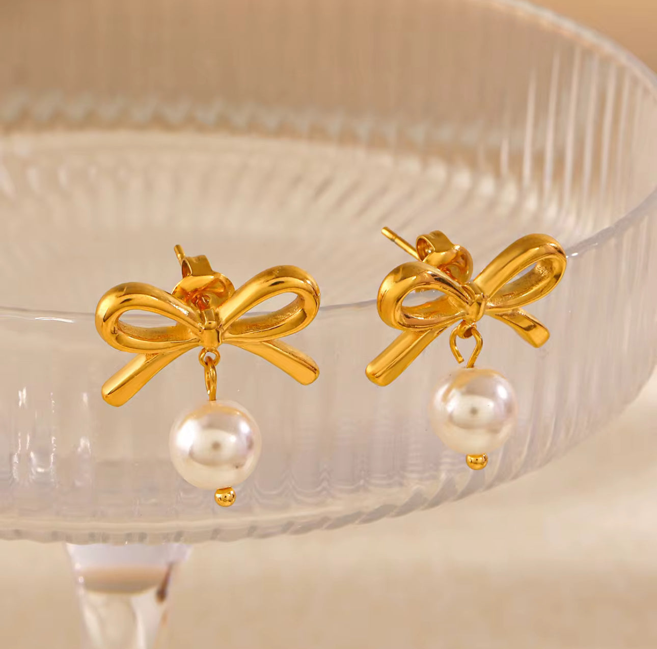 Butterfly Bow Pearl earrings