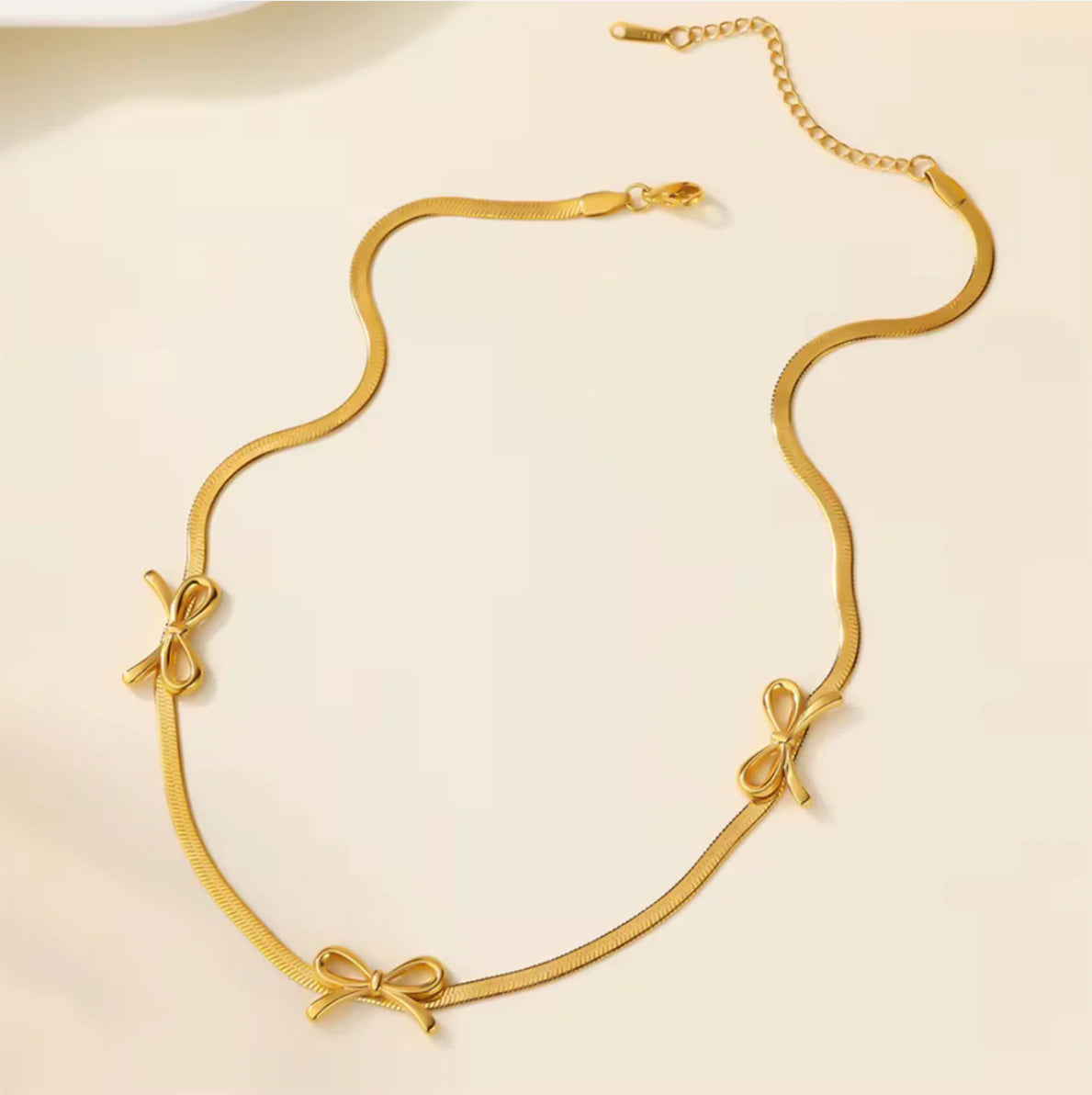 Bella Bow necklace