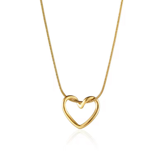 Heartline necklace