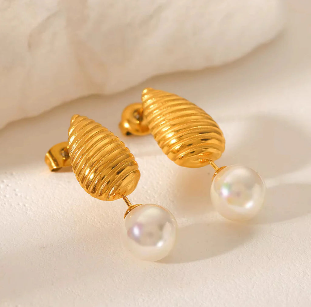 Golden Shell Pearl Drops