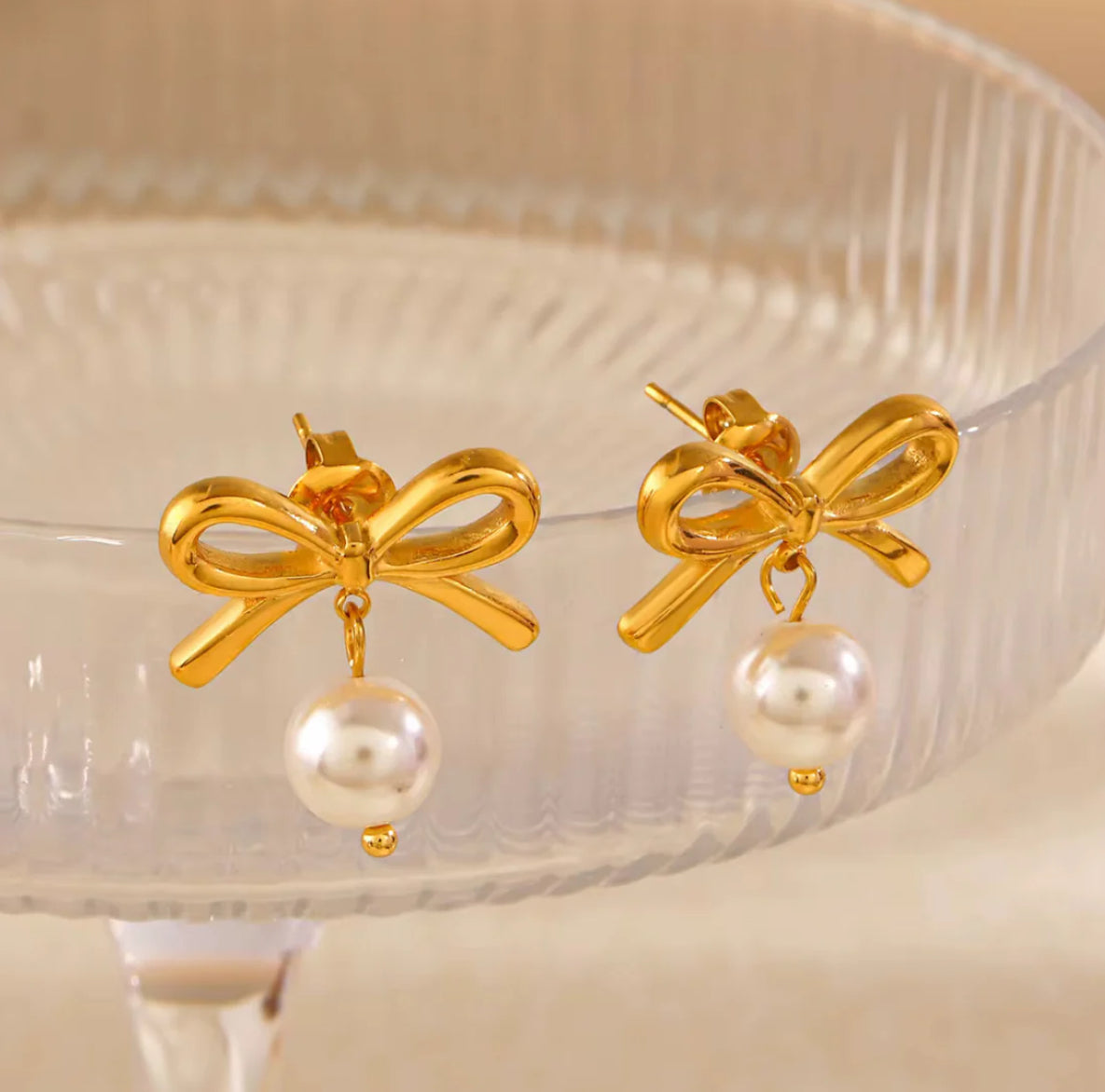 Butterfly Bow Pearl earrings