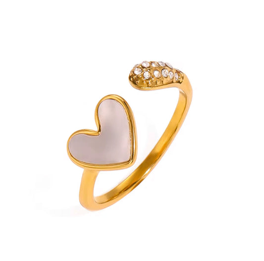 White heart ring ￼
